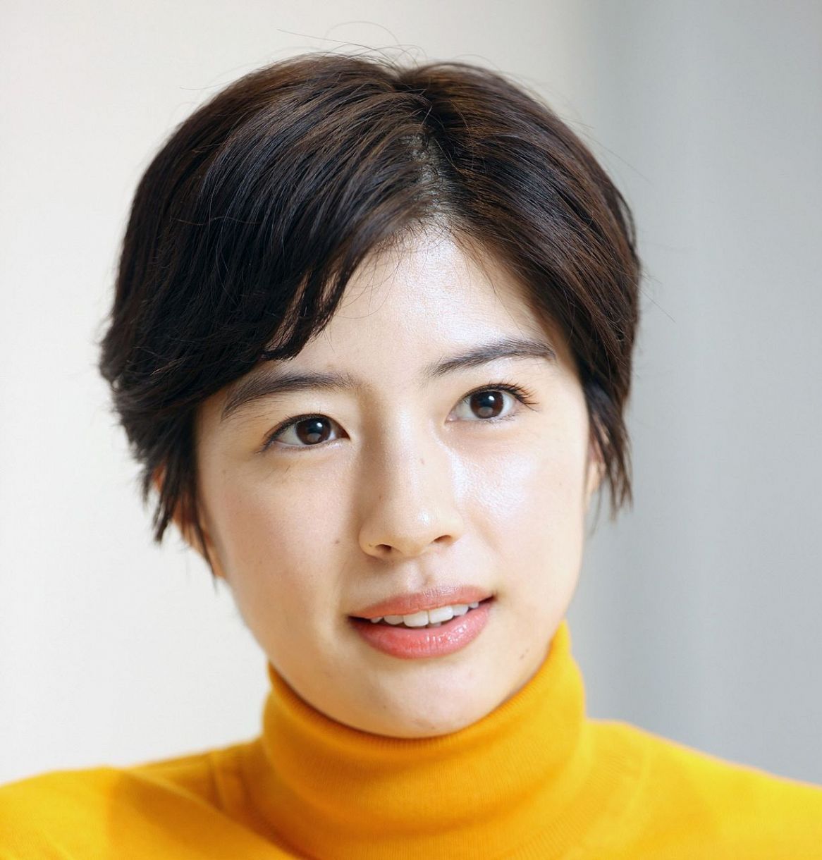 綾野剛の妻・佐久間由衣との馴れ初めと現在｜13歳差電撃婚の深層