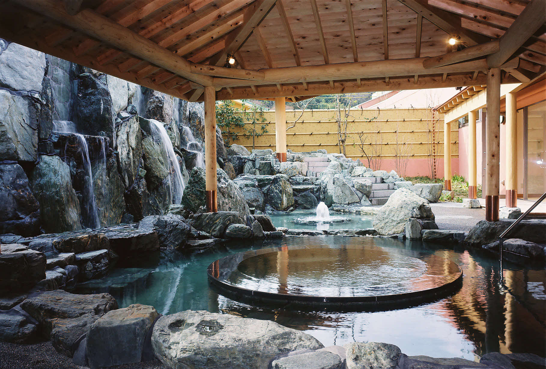 岡山の白鷺伝説が宿る名湯！湯郷鷺温泉館の美肌効果と隠れ魅力